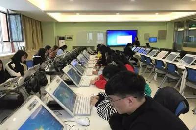 蘭州石化職業(yè)技術(shù)學(xué)院國(guó)際教育學(xué)院計(jì)算機(jī)專(zhuān)業(yè) 聚焦技術(shù)開(kāi)發(fā)，培養(yǎng)國(guó)際視野的IT人才